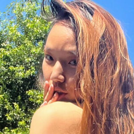 asiankrystal nude model photos