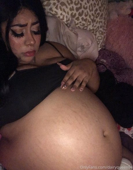 dairyqueen94 nude star pic