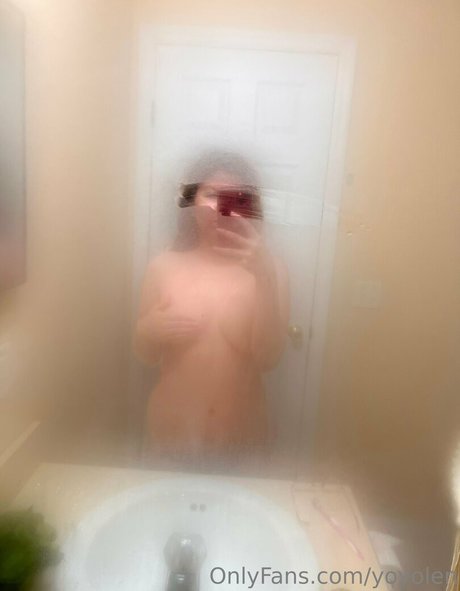 yoyolen porn model picture