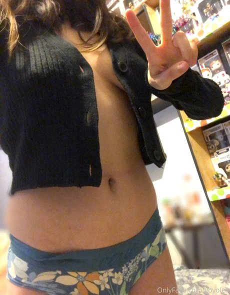 yoyolen model beautiful pictures