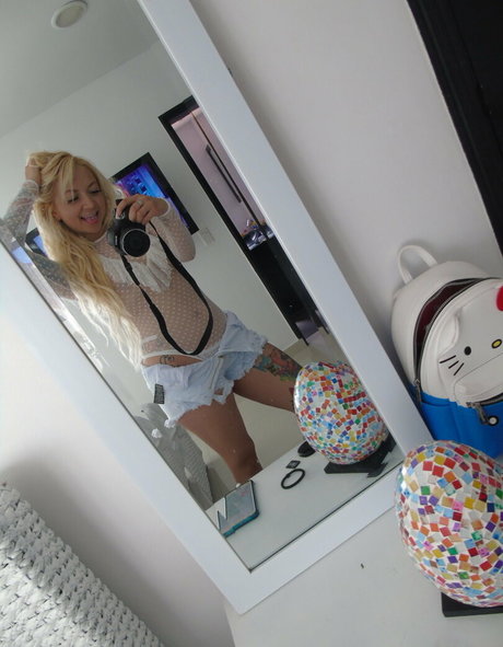 ms elenna sex model picture