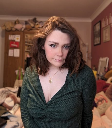 Reach For The Peach pornstar pretty pics