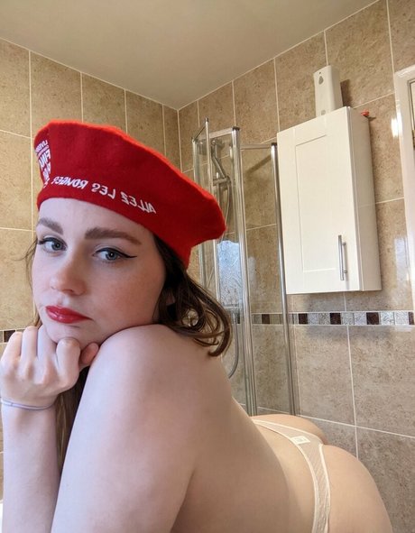 Reach For The Peach top pornstar gallery