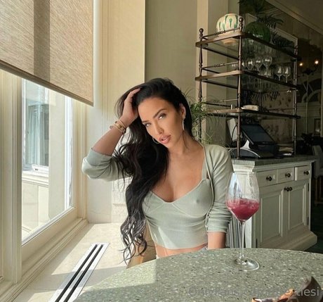 bre tiesi pretty pornstar galleries