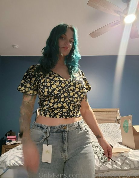 aria wanders free star adult gallery