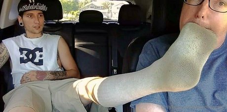 folledemente naked star photo