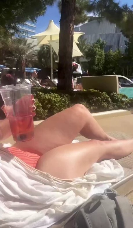 sexy mom onlyfans free sex pic