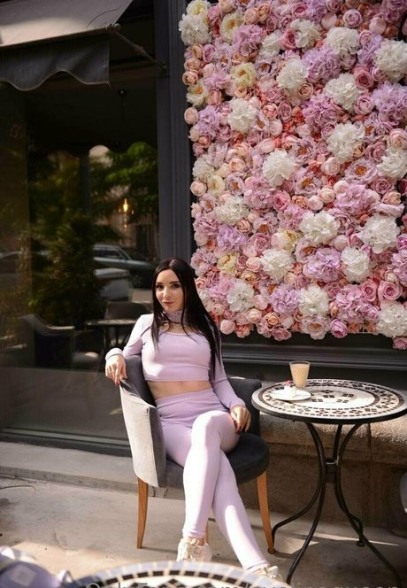 evelinaqueen perfect pornstar photos