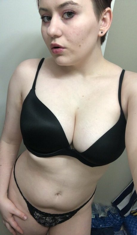 south african onlyfans naked pic