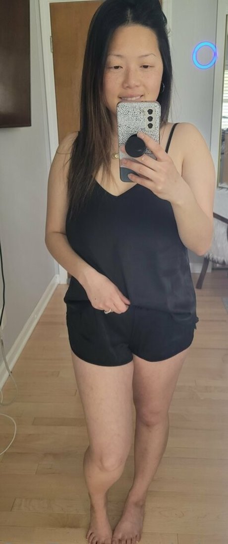 milf yoga onlyfans sexy naked picture