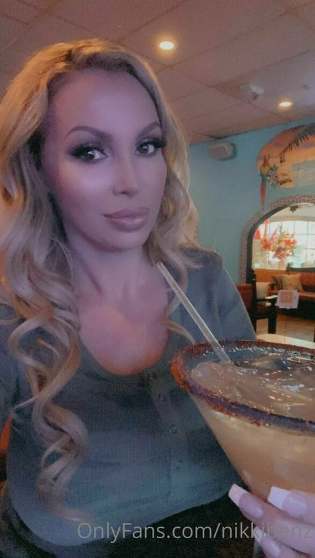 nikkibenz pornstar hot gallery