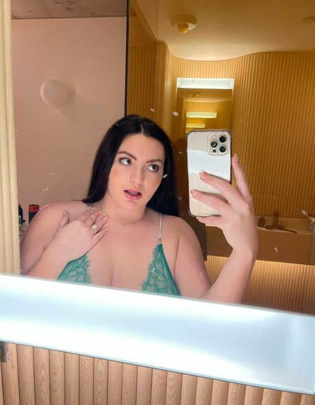 blonde secretary onlyfans hot porn pic