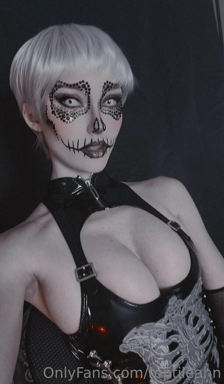 giantess onlyfans beautiful xxx archive