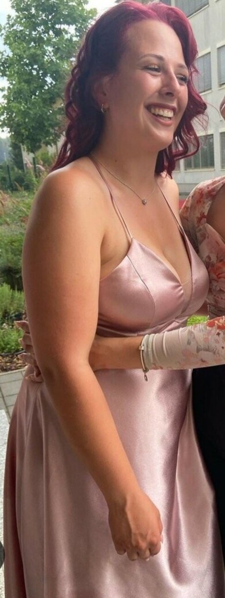 Pika Mikelj star sexy img