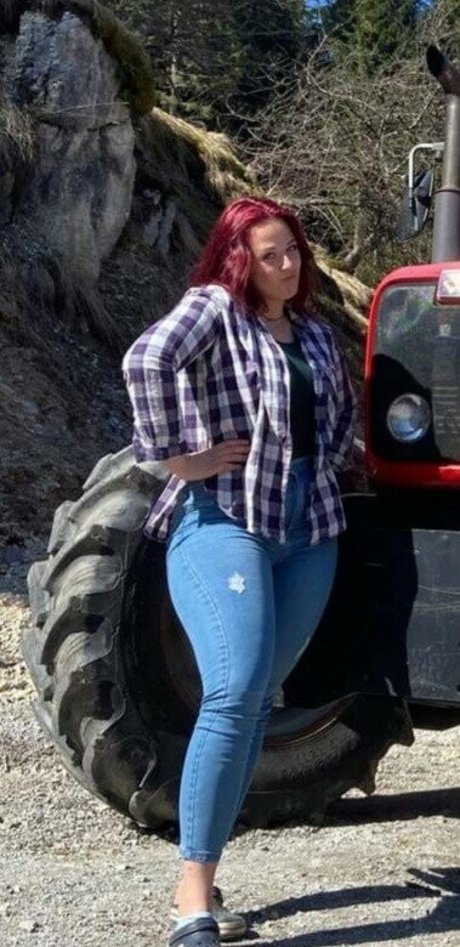 Pika Mikelj erotic pornstar picture