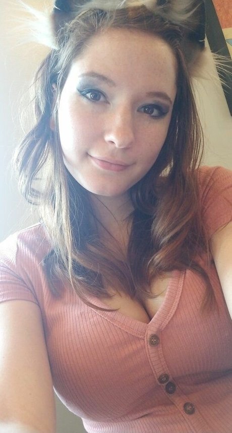 Caught Red Headed erotic actress pictures