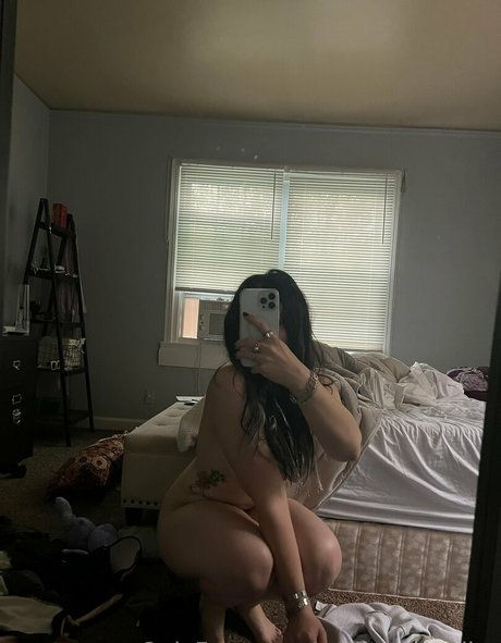 amiemmaadler sexy actress img