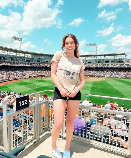 Taya Miller perfect star pictures