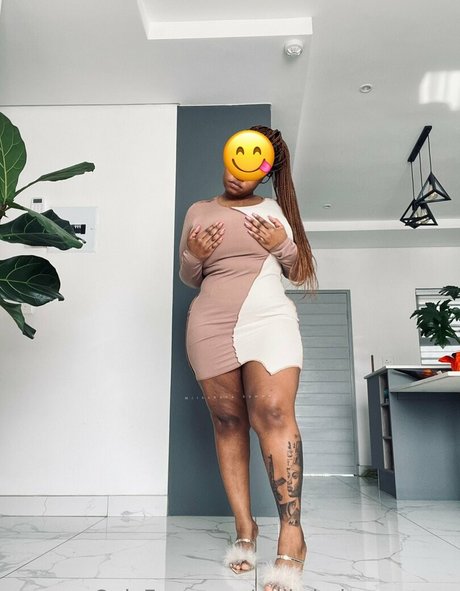 Milkshake Samme model nudes pic