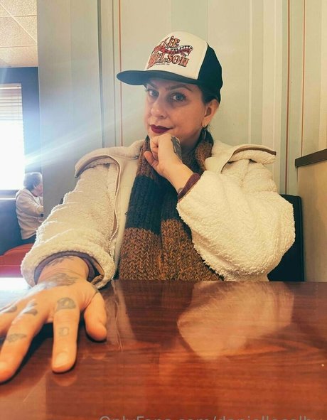 daniellecolby free star pic