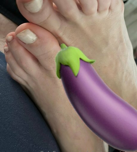 adelaide sportsfeet model free gallery