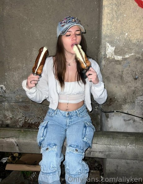 allyken model exclusive pics