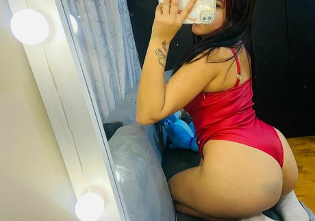 black hair onlyfans pornographic gallery