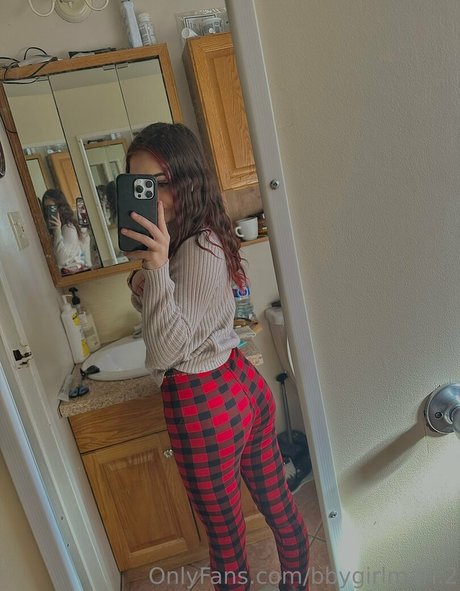 bbygirlmari 2 sexy actress photo