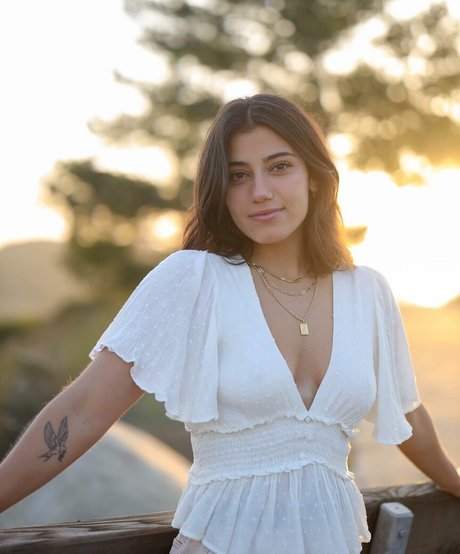 Sara Saffari star best photo