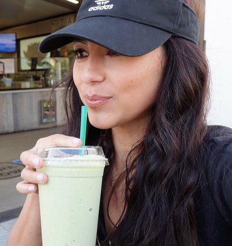 manifestationbabe naked star photo