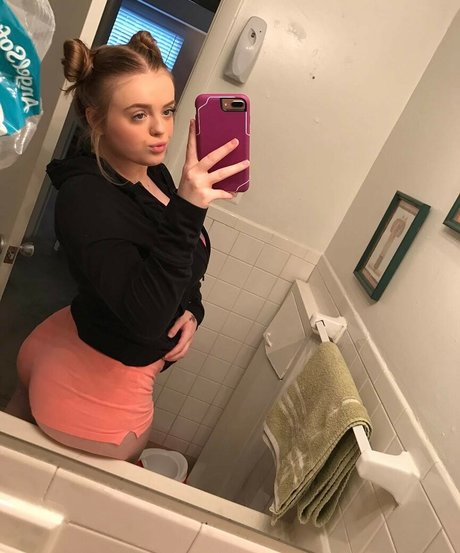 playwithtayyy pornstar xxx photo