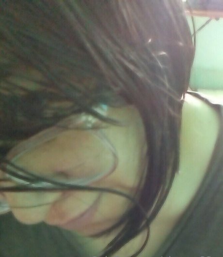 elenagr33n sexy pornstar pics