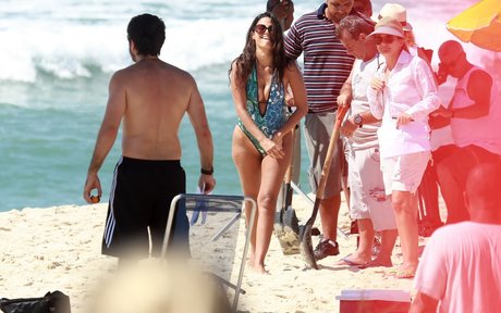 Emanuelle Araujo top star picture