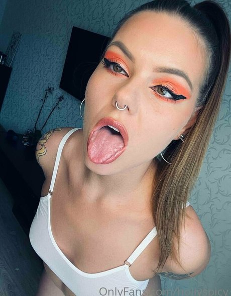 hollyspicy art model pic