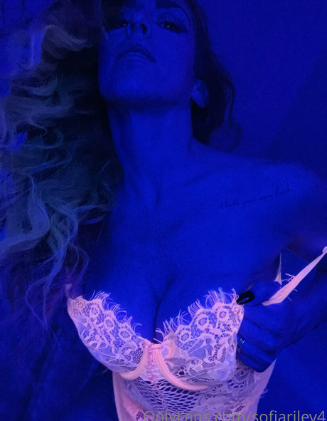 sofiariley4 erotic star galleries