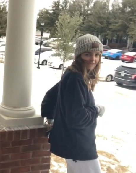 Lauren Mae pornstar img