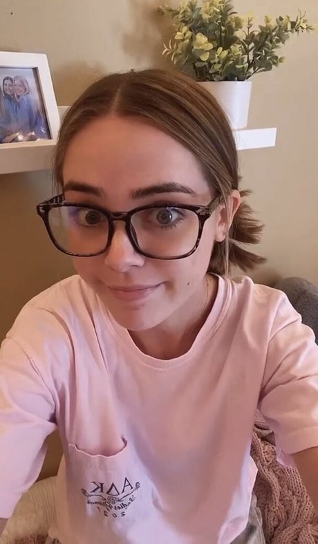 Lauren Mae model sex picture