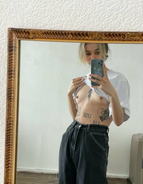 Coconeyx hot actress photos