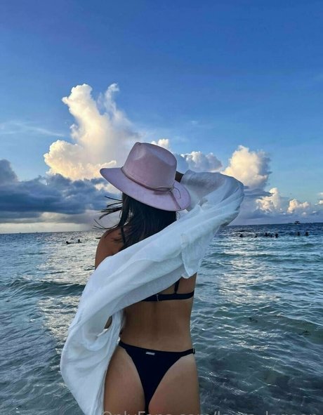 laura lagoon pretty actress archive