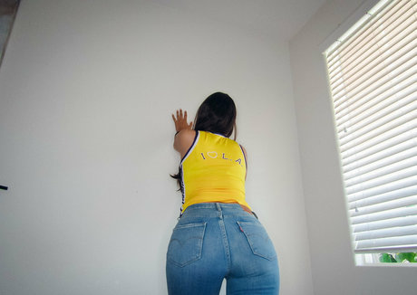 summerpirelli model adult pictures