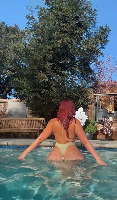 Yesjulz pornstar hd photo