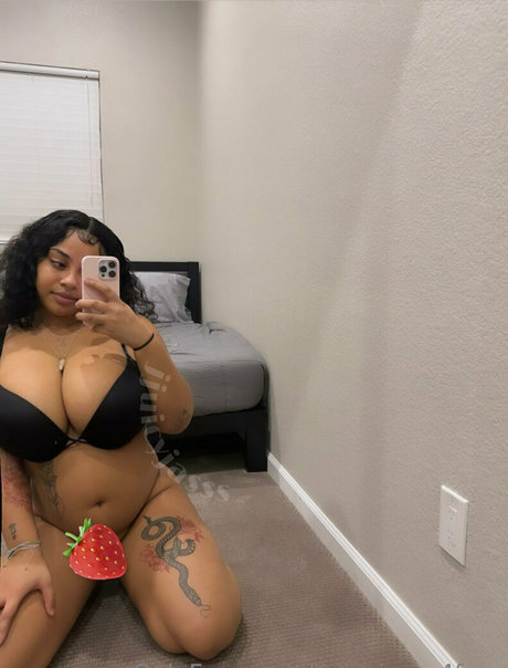 jjuicyjasss4free model pornographic pics