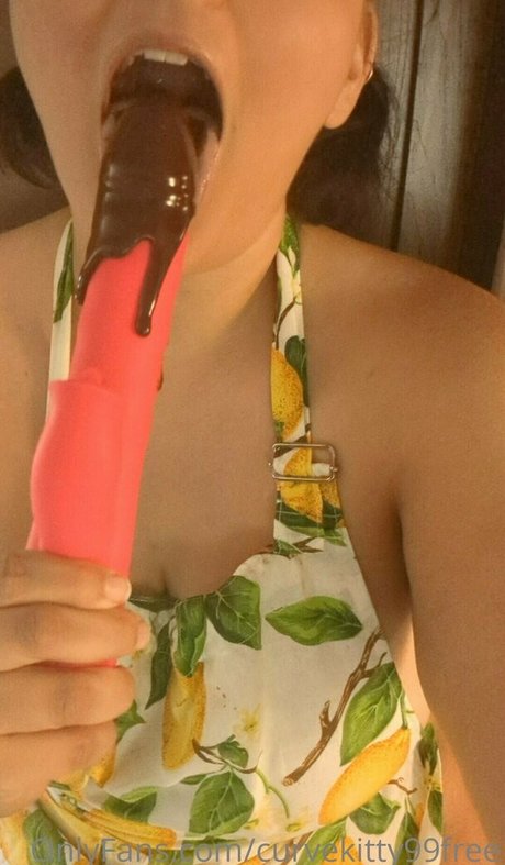 curvekitty99free model sexy image