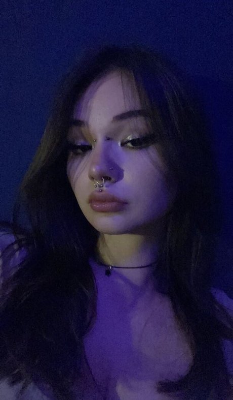 The slutty grunge star free archive