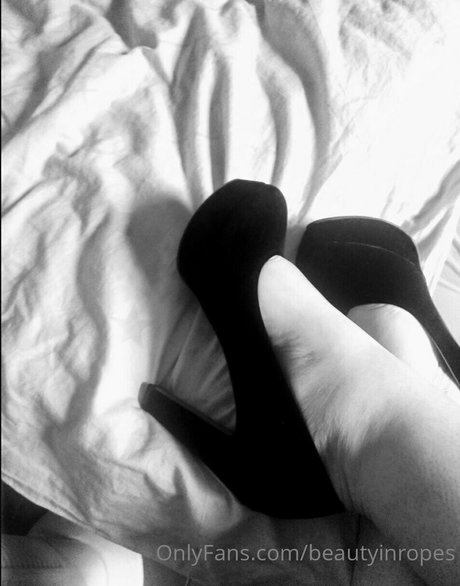 beautyinropes pretty model galleries