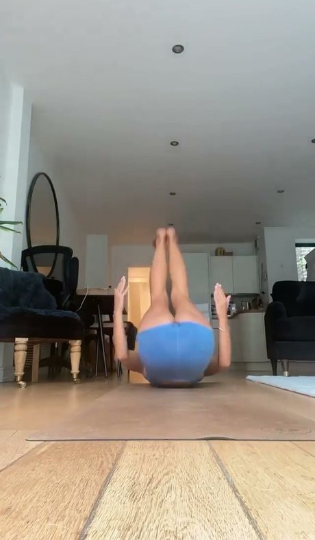 Danni Menzies star hd pics