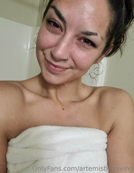 artemisbehaving erotic actress pics