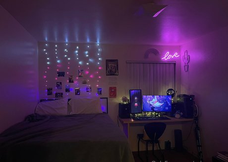 cybr queen high quality star picture