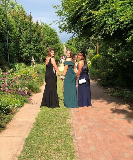 Caroline Casbon art model photo