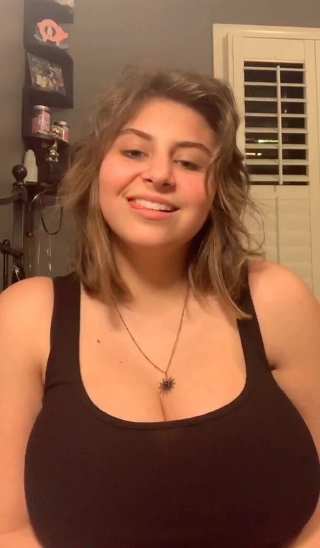 chubby nude onlyfans sexy nudes photos